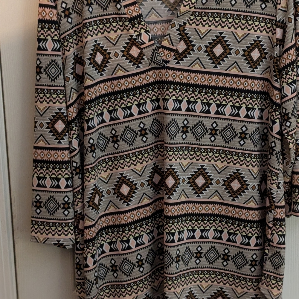 Sew In Love Multicolor Geometric Long Sleeve Top
